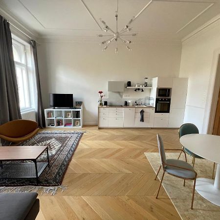 City Center 3, Elegant And Cozy 2Br In City Center! Budapest Luaran gambar